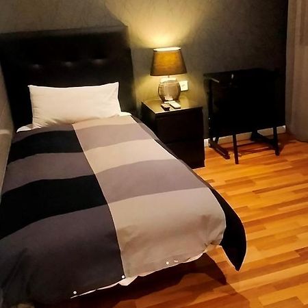 מדריד Single Rooms מראה חיצוני תמונה