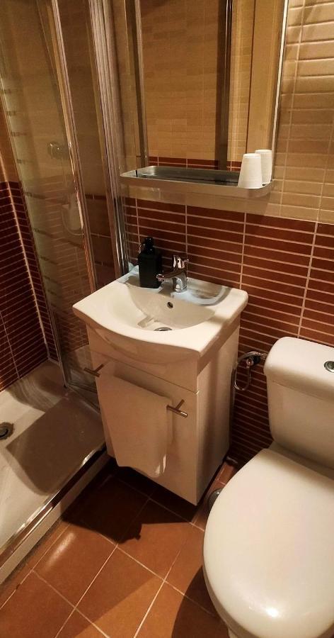 מדריד Single Rooms מראה חיצוני תמונה